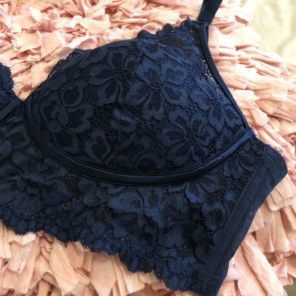 Maidenform Lace Bra - Picture 3 of 6